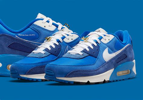 blauwe nike air max 2019|Blue Air Max Shoes .